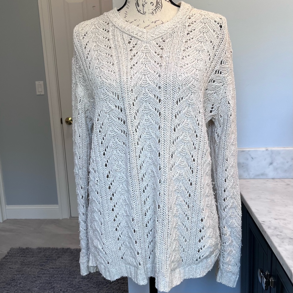 Liz Claiborne Beige Knotted Sweater